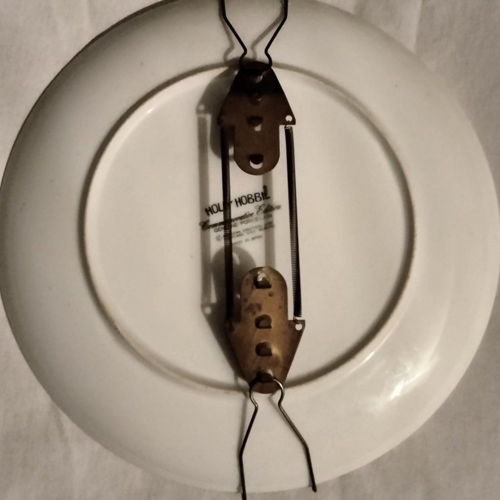 Vtg Mother's Day 1973 Holly Hobbie Plate AMERICA GREETINGS with vtg Plate Hanger - Picture 7 of 8